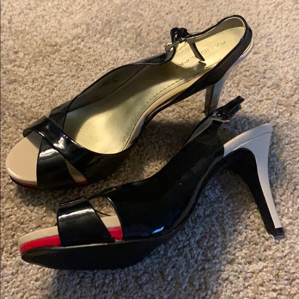 Bandolino patent open toe sandals